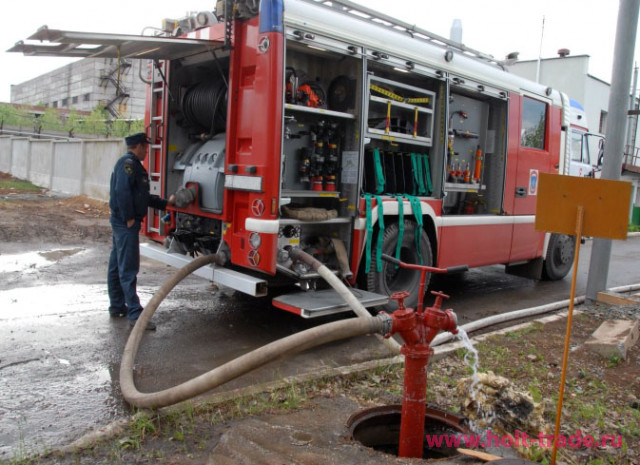применение пожарного гидранта